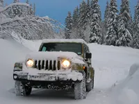 https://games.nageshthakur.com/game/offroad-snow-jeep-passenger-mountain-uphill-drivin