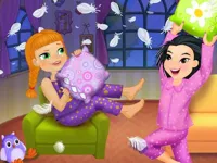 https://games.nageshthakur.com/game/crazy-pillow-fight-party